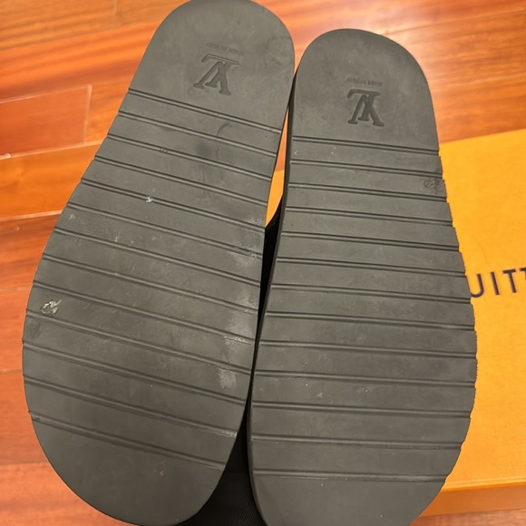 Louis Vuitton Miami sandals - Picture 3 of 4